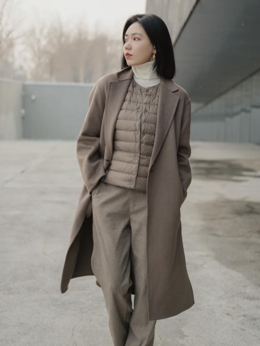 羽绒服怎么穿又好看又简单,羽绒服怎么穿才有高级感