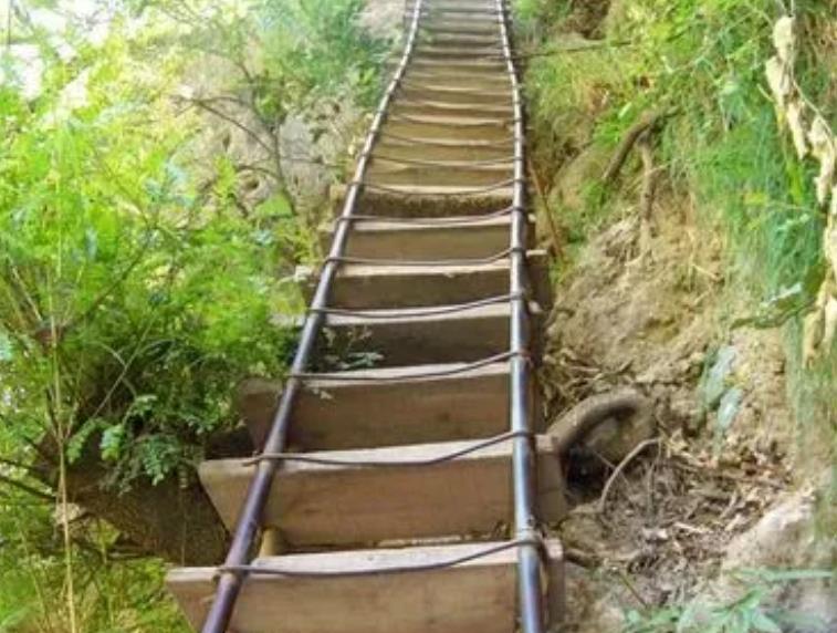 国内值得游玩的冷门景点,国内游玩最刺激的八个景点