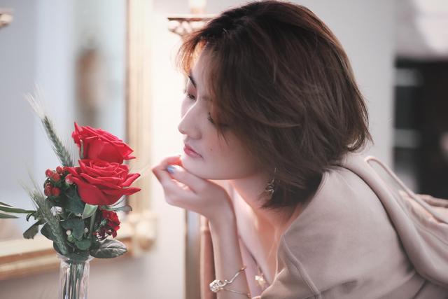 女性*裤内**上的黄色分泌物，到底是什么东西？早了解早受益