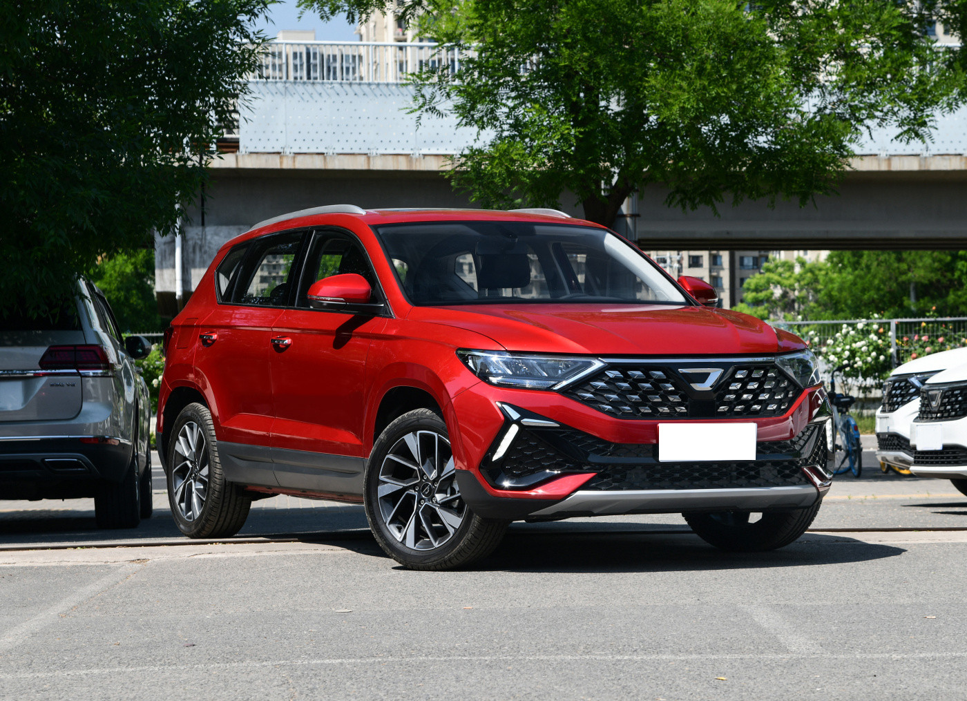 捷达vs5和本田缤智选哪个好,开了一年捷达vs5