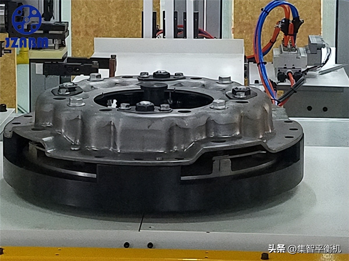 手动挡离合器压盘动平衡,汽车离合器自由间隙的调整方法