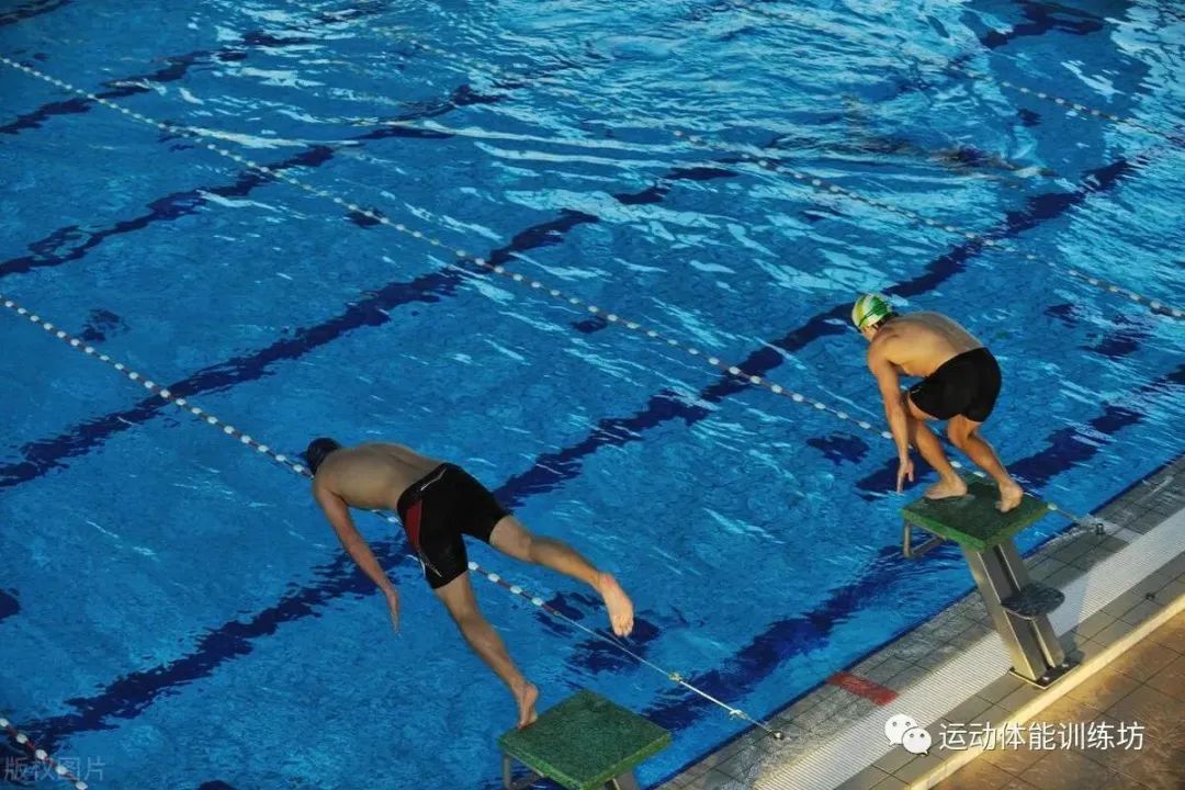 游泳运动员赛前如何调整状态,游泳运动员赛前饮食