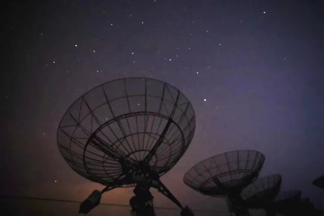 怎么在假期变霸气高冷,学生假期变胖校服穿不上了