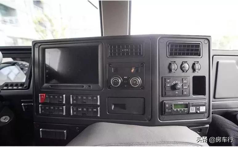 解放4x4四驱越野房车,新款解放四驱房车底盘