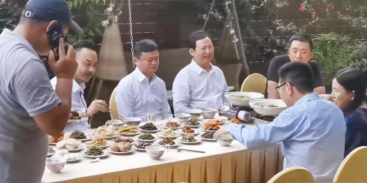 马云退休后的吃货生活,马云家宴后面的饭店