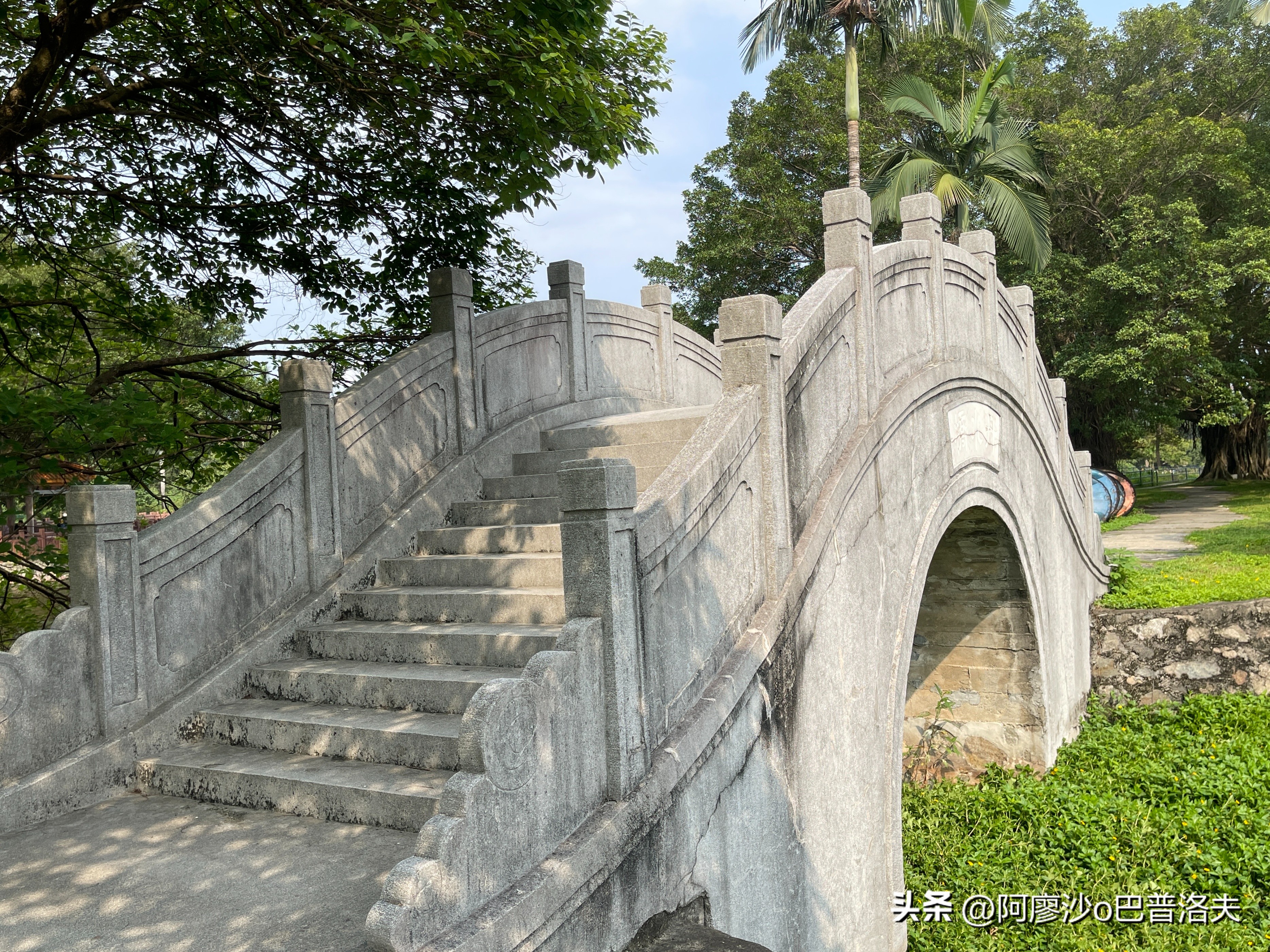 苹果12pm拍摄视频比12更好吗,佳能550d和iphone14拍摄对比