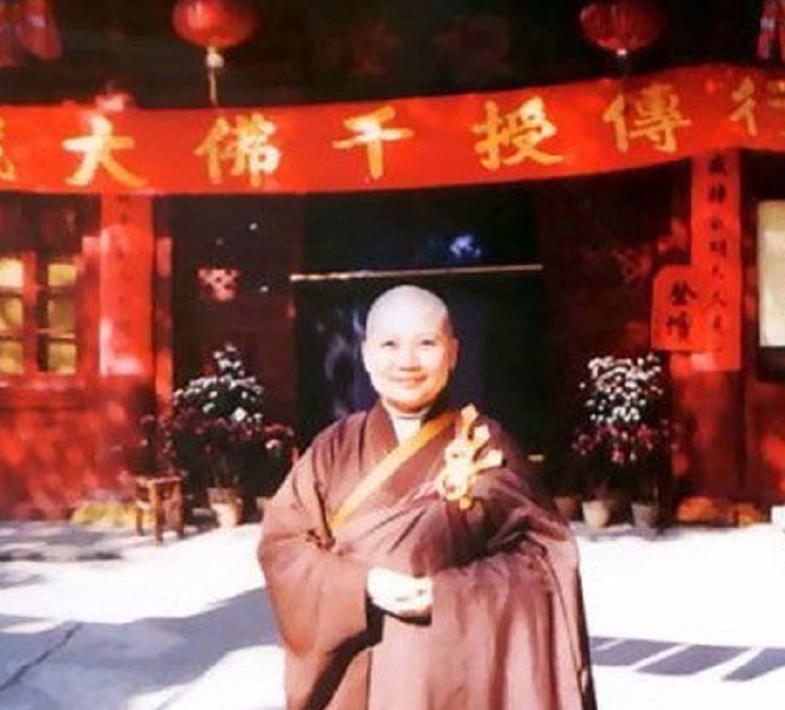 青藏高原七位歌手,青藏高原原唱李娜是出家了吗