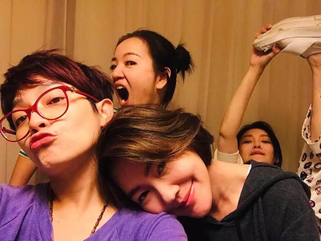 大小S方回应黄子佼言论,大小s曾公开讨伐黄子佼视频