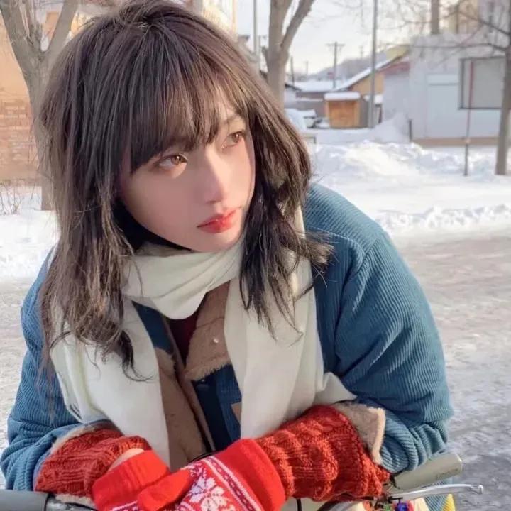 朋友圈自拍文案短句干净治愈,朋友圈自拍文案女