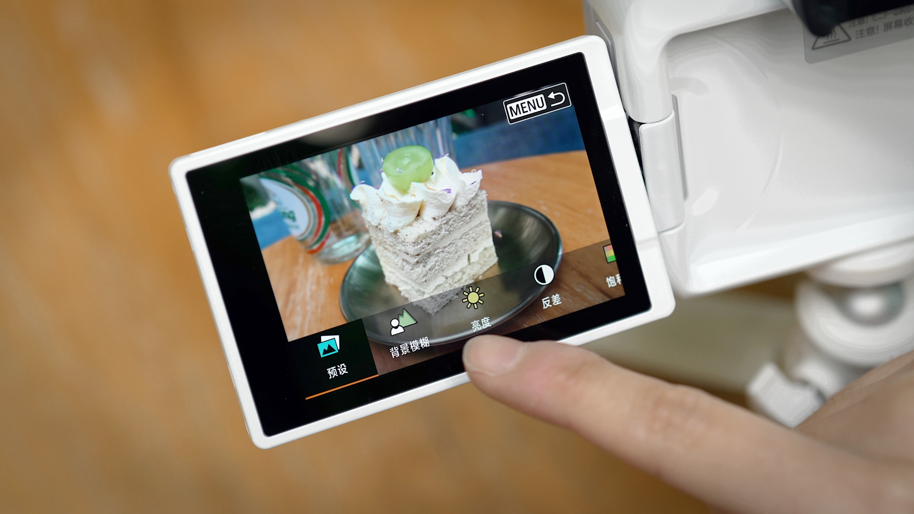 eos佳能轻便小巧,佳能微型相机eos