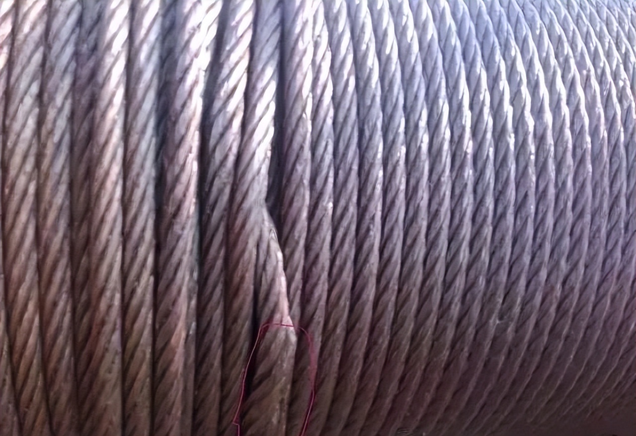 违章指挥造成重大事故怎么判刑,违章指挥造成1人死亡负什么责任