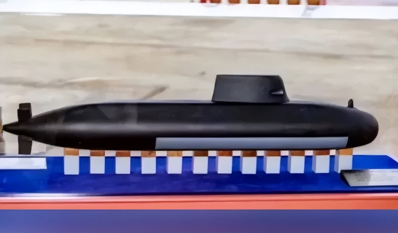 运-8配合舰机“猎杀潜艇”，解放军包抄台岛后路，对美划大片禁区