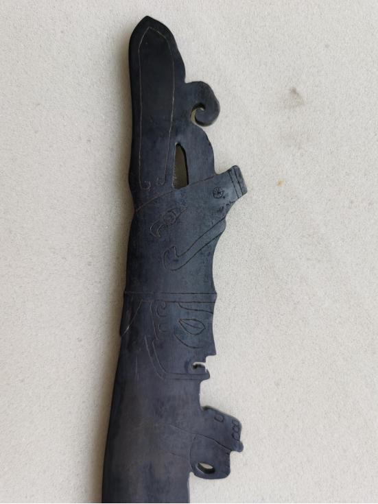 民间收藏的古蜀玉璧图片,馆藏老玉紫水晶玉琮