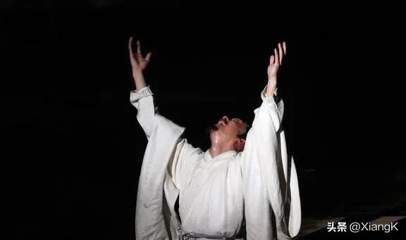 周郎顾曲有误下一句,周郎顾曲打一成语