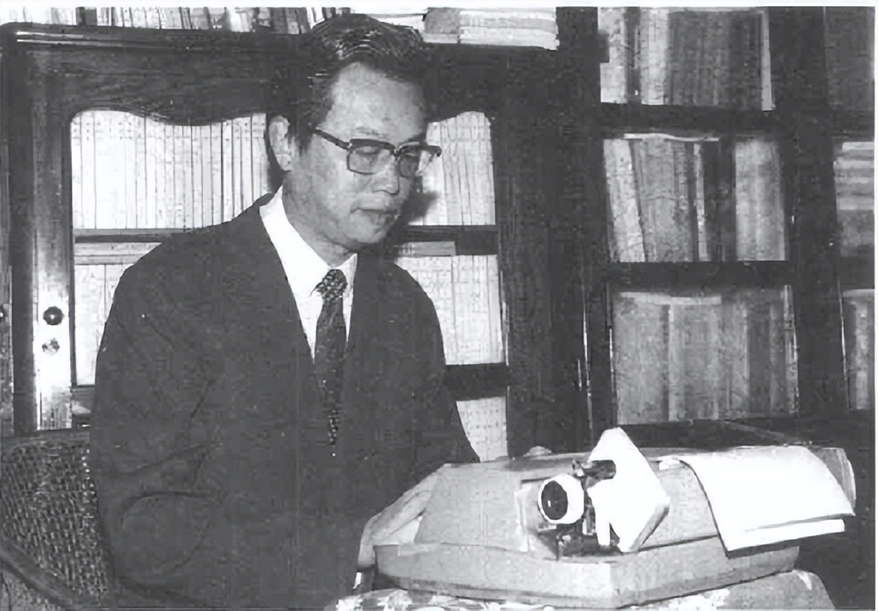 珊瑚岛上的死光完整版,珊瑚岛上的死光完整视频