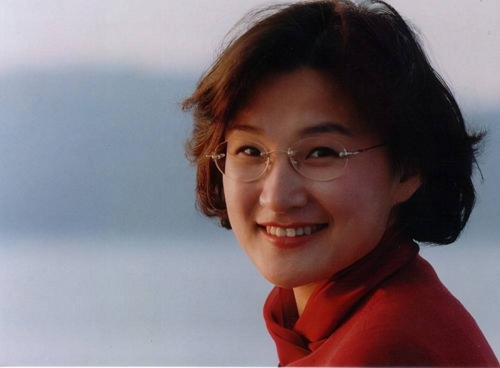 董倩滚出,董倩在央视主持过什么节目