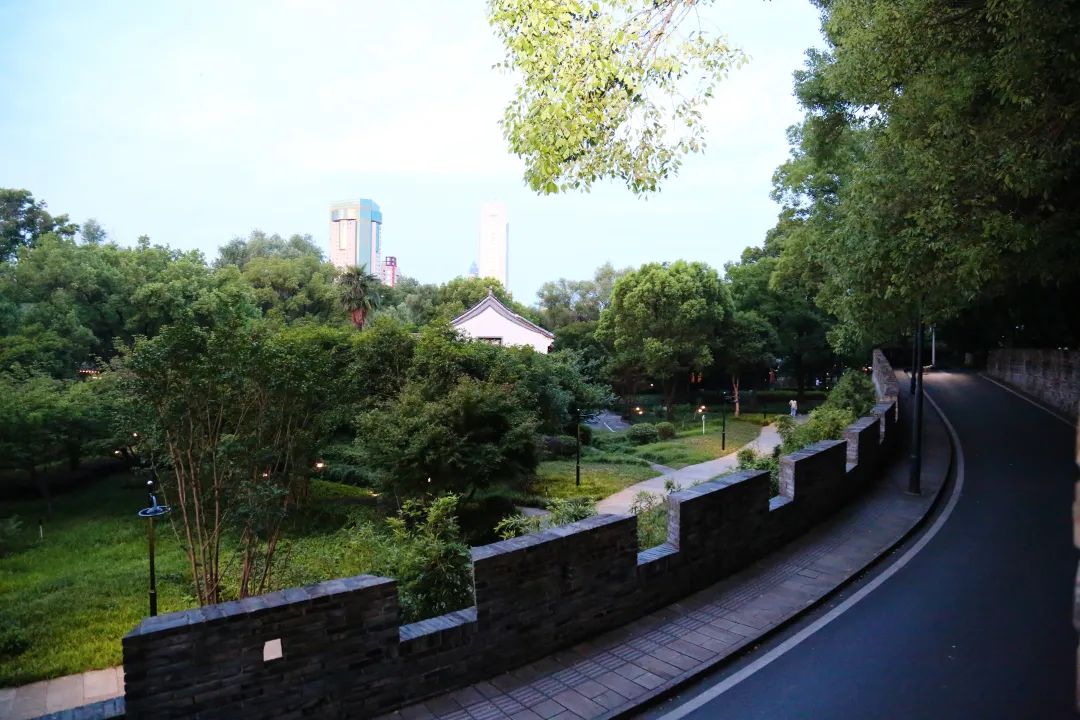 古城保护与城镇建设,古城保护规划也做得非常详细