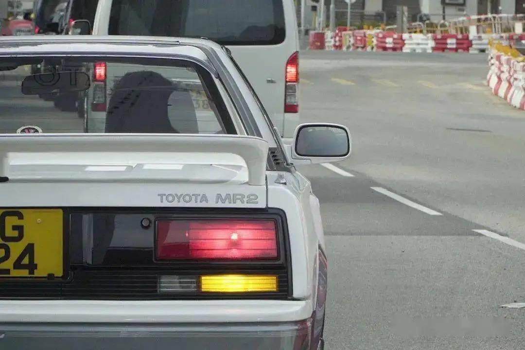 丰田新款mr2跑车,丰田mr2改装保时捷外观