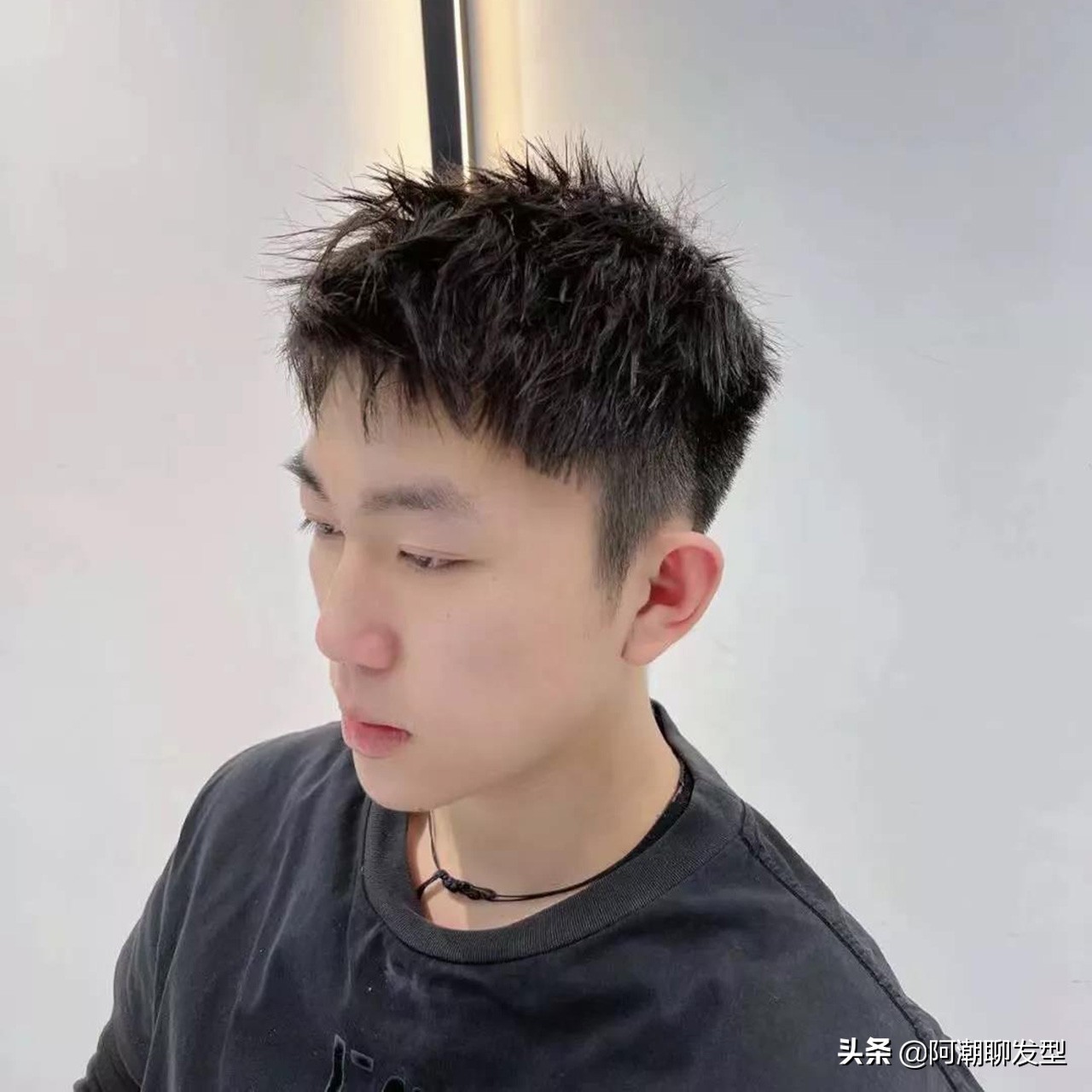 普通男生发型怎么剪好看,男生冬季发型怎么剪好看