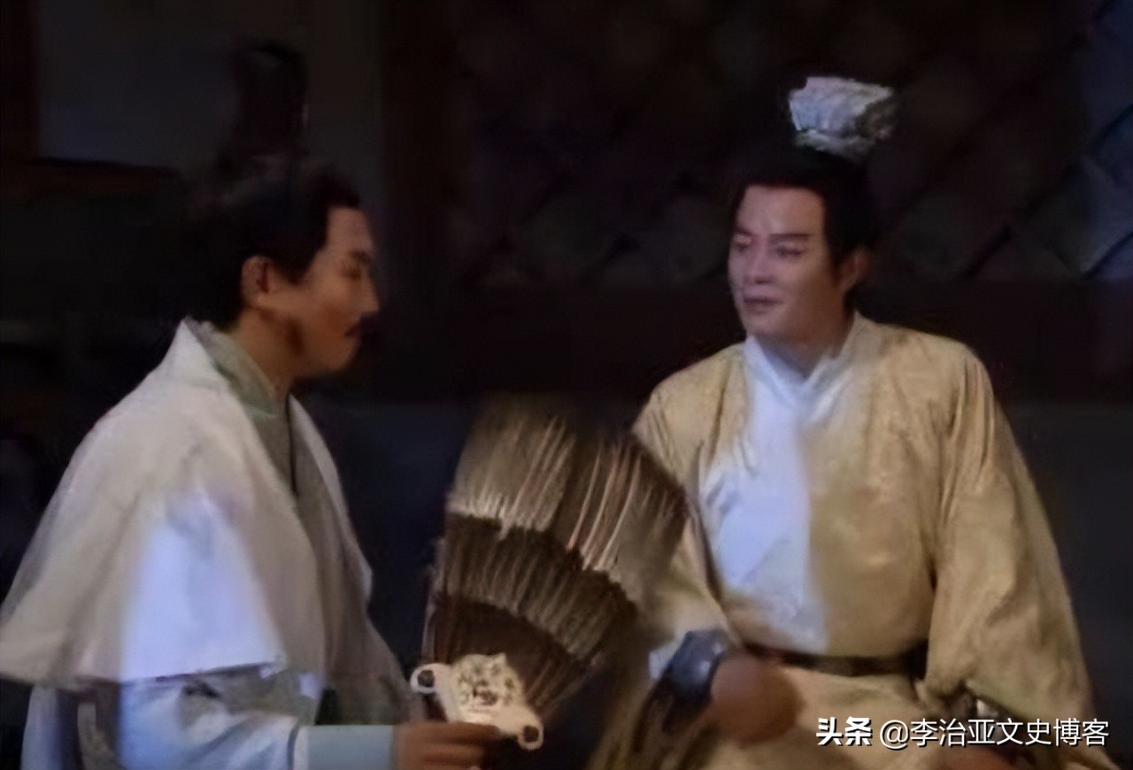 专门坑老同学的周郎