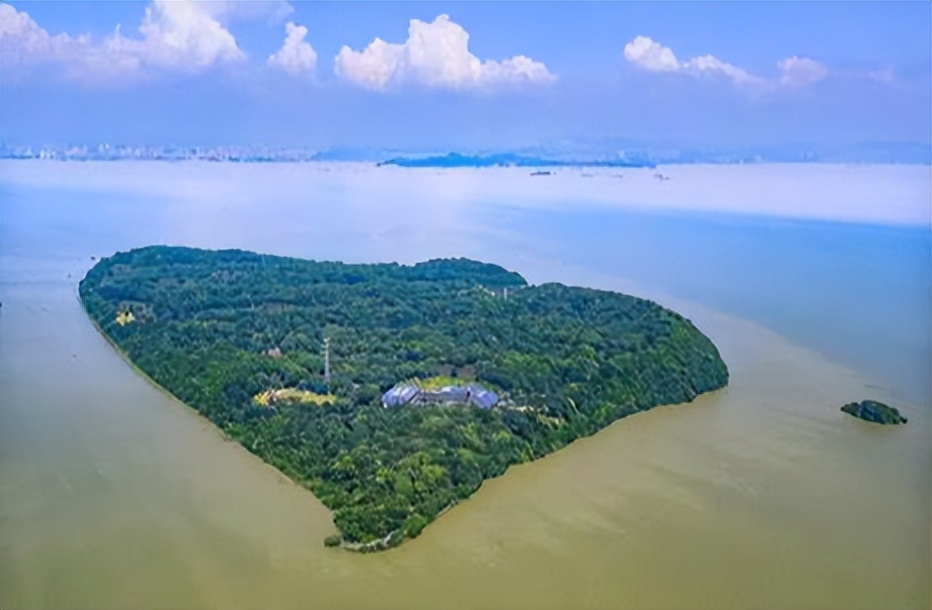 李白秋月无边全文阅读,李白最经典的15首诗