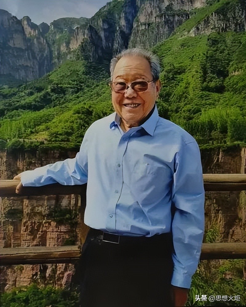 张全景同志遗体告别仪式在八宝山举行