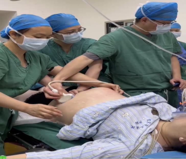 宜宾首例！“臀位”变“头位”，华西宜宾医院成功开展徒手臀位外倒转术