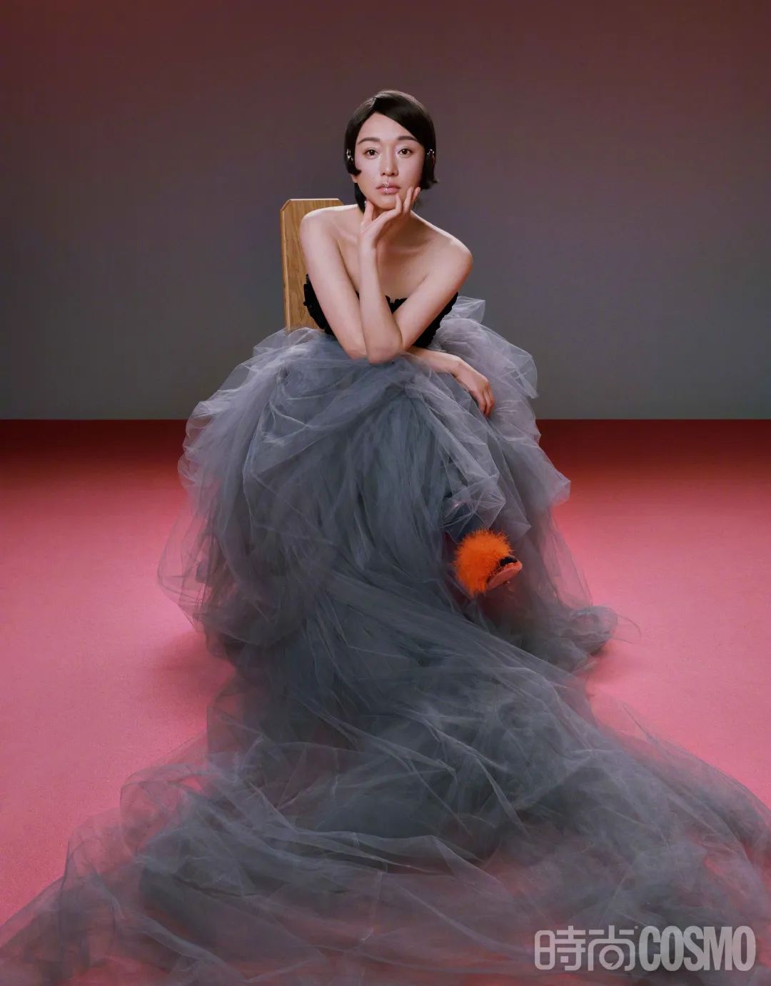 赵丽颖一头红发绚丽吸睛,赵丽颖红发造型