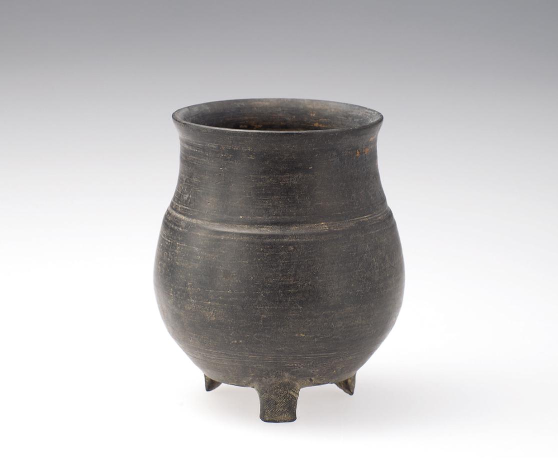 薄如纸的蛋壳黑陶,薄如纸的国宝蛋壳黑陶