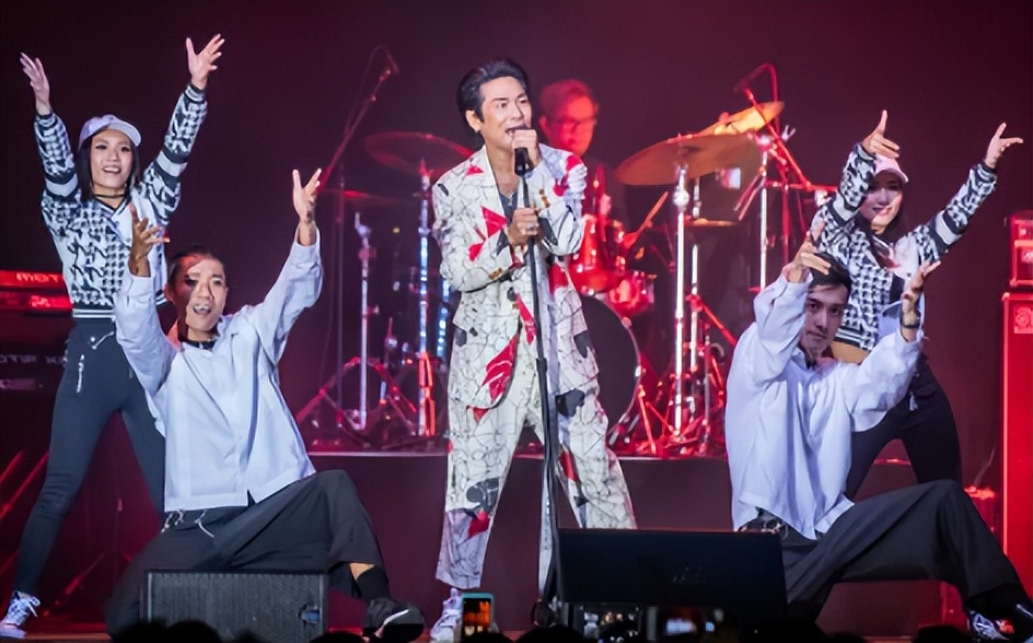 杜德伟为什么没选四大天王,杜德伟为什么不红了