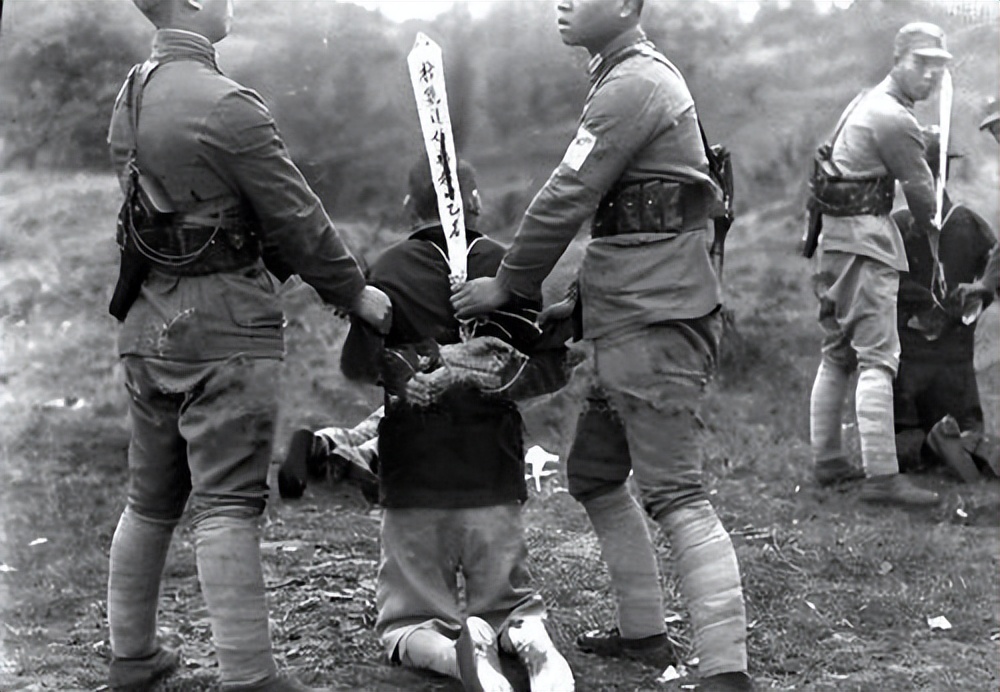 1948年,汉口发生一骇人听闻的特大轮奸案,恶徒行径可谓*兽禽**不如