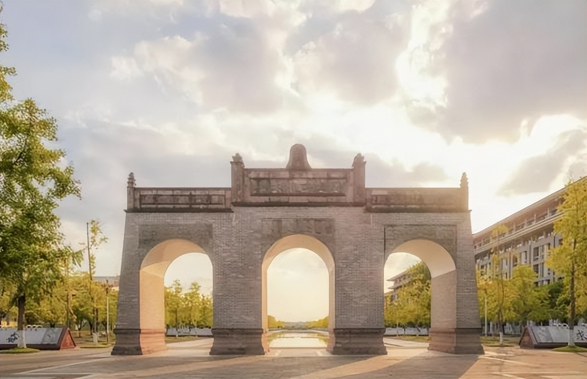 四川大学录取分数线2023一本线,四川大学2023各专业分数线