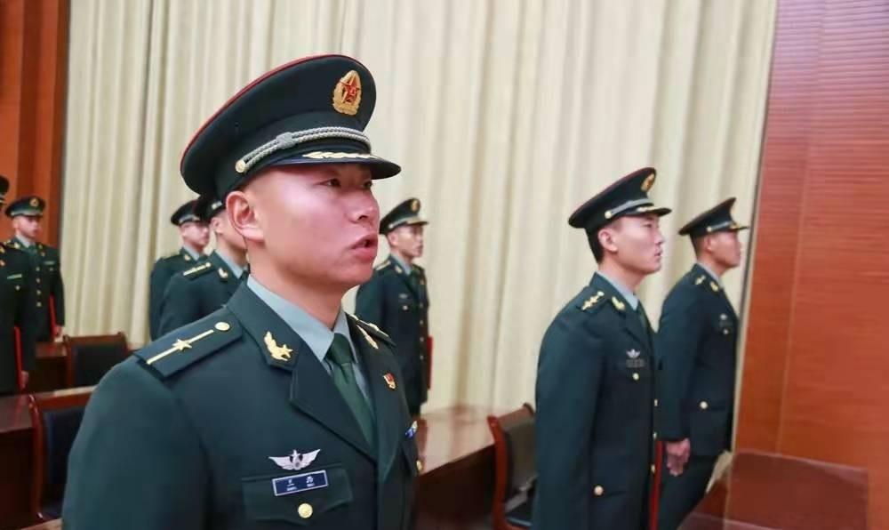 军官少尉工资标准一览表2022,军官制度改革后中尉最高几年