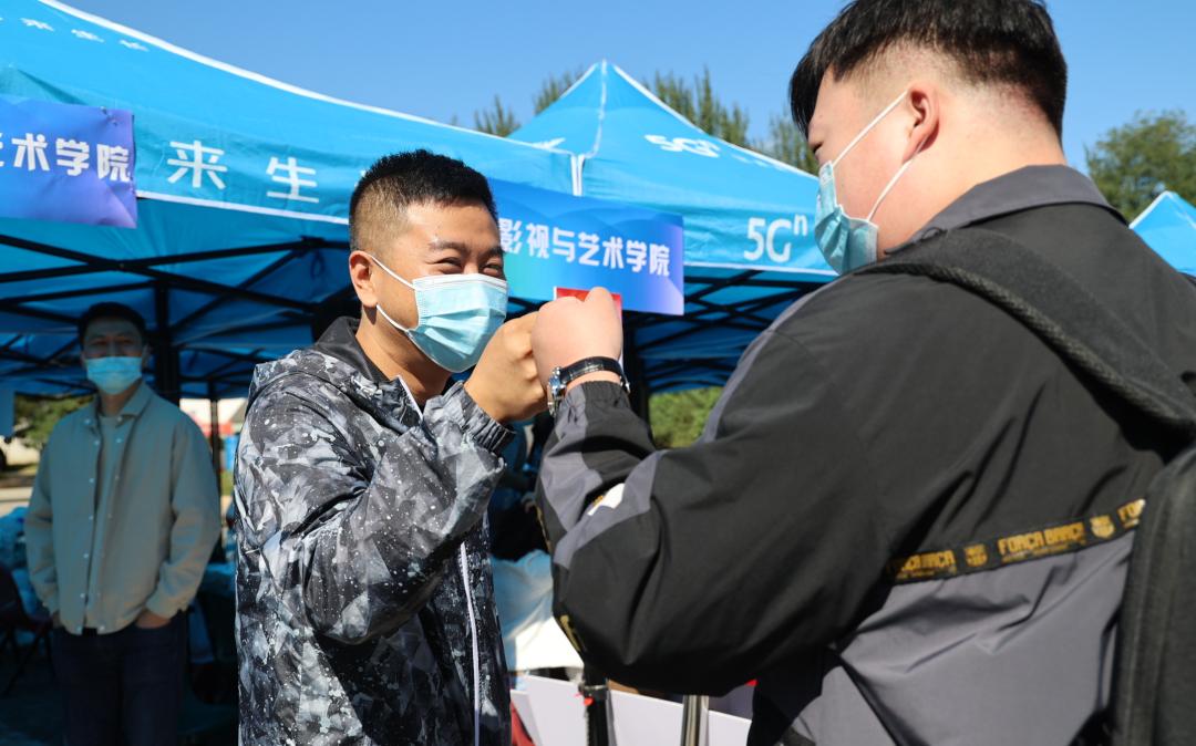 首批返校！我想死你们了！