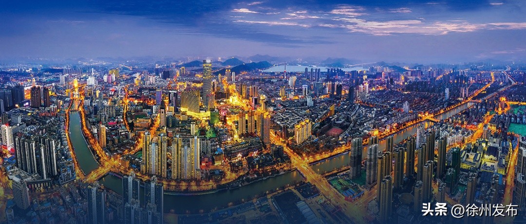 徐州宝藏彩虹夜市,宝藏夜市的视频