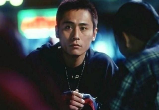 刘烨一夜难眠现状,用酒麻痹自己电视剧