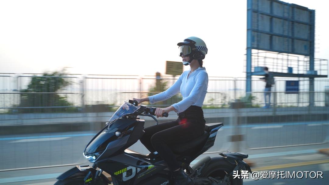 斐兔fw-06对比e300p速度,斐兔电摩fw-03续航能力