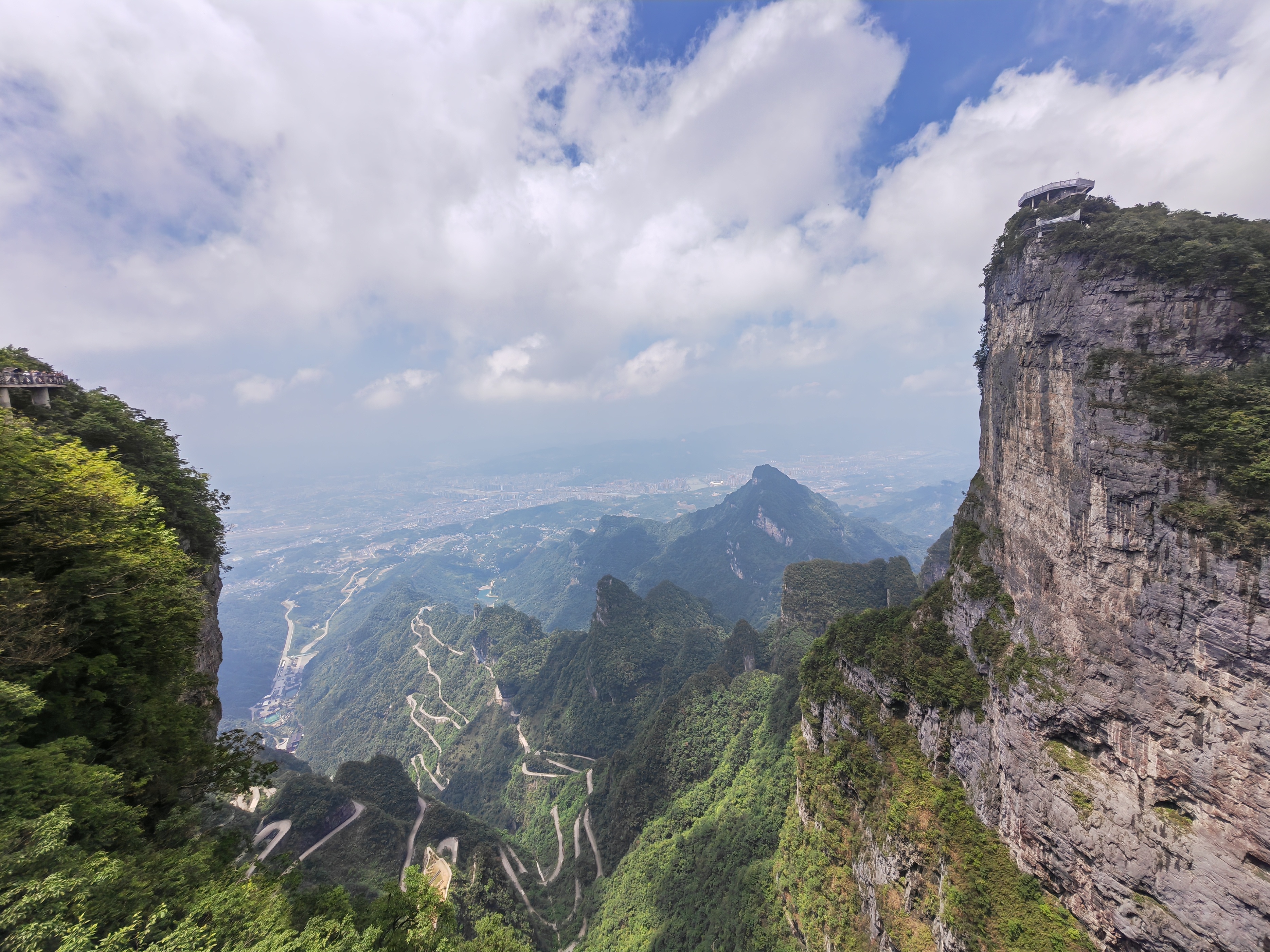 张家界凤凰古城六日游视频,重庆张家界凤凰古城六日游