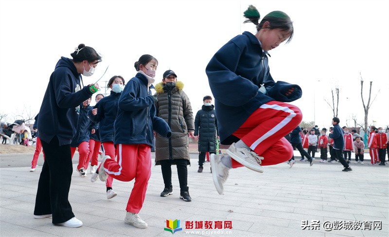 冠军！奎园小学大绳队代表泉山夺得徐州市第一名