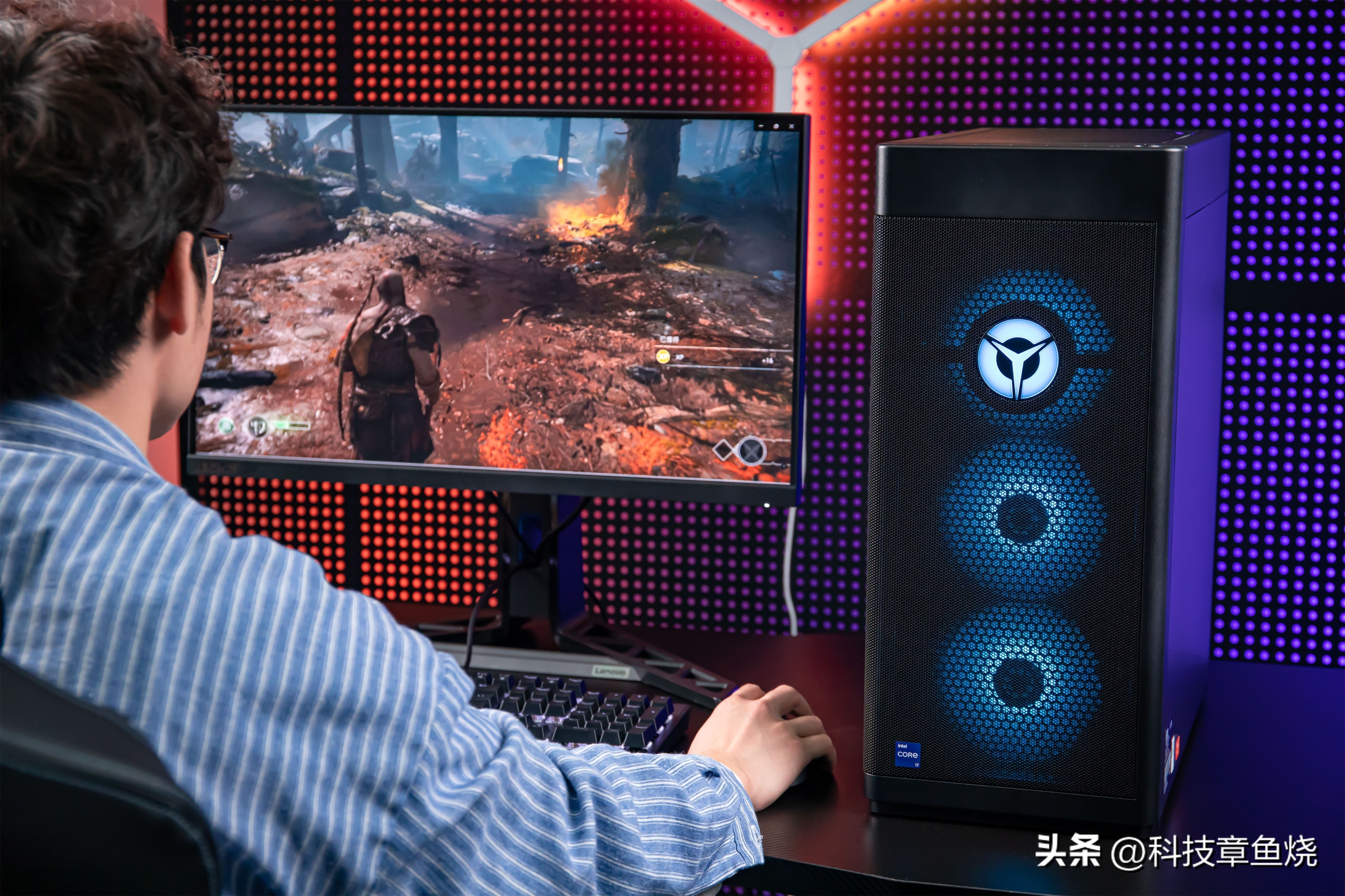 拯救者刃9000k主机评测,拯救者刃7000k和9000k的区别