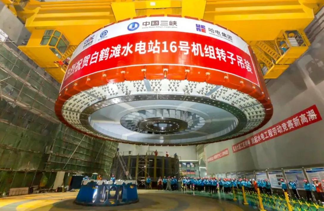 中国目前有几台万吨水压机,大国工匠水压机