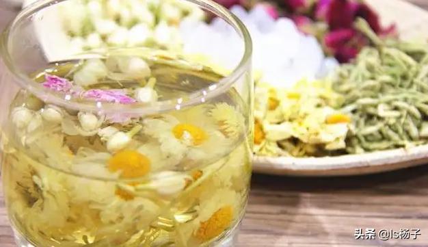 额头脸上长闭口粉刺怎么处理去除最好?小妙招小偏方(12招)