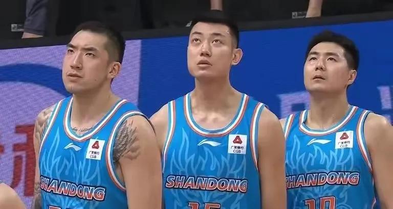 山东男篮王晗打刘冠岑,王晗山东男篮战胜辽宁赛后采访