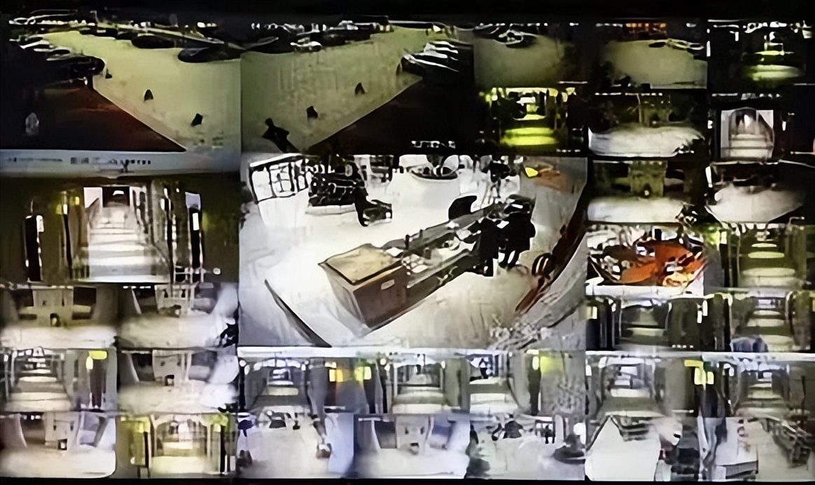 外国姑娘告诉我，模特这行不好做，全靠背地里干兼职