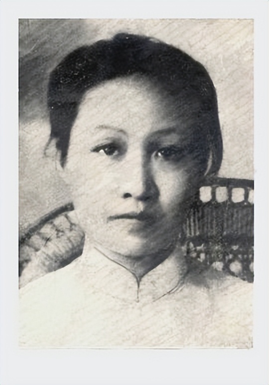 中国近代女中豪杰有哪些？你知道几个？