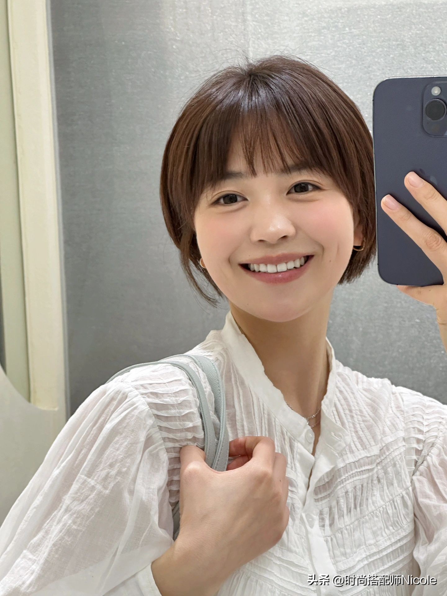 为什么有的人短发特别老气,为何有些人短发更有气质