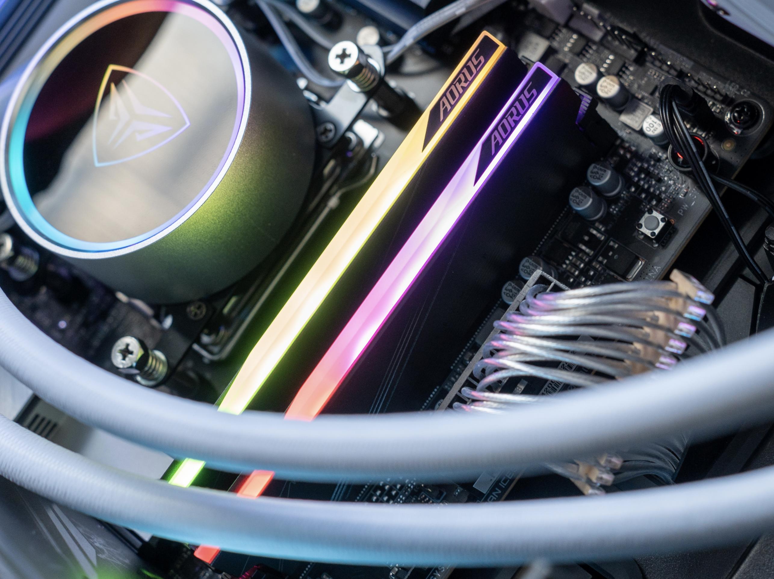 技嘉b660魔鹰和雪鹰b660主板,技嘉b650雪鹰评测