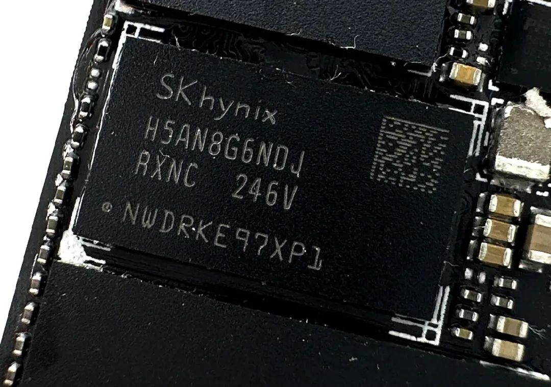 技嘉473gen4固态硬盘好不好,技嘉黑雕pcie4.0固态评测