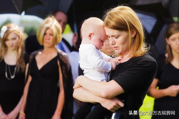 因病去世家属需要做什么,大连人死亡后需要办理哪些手续