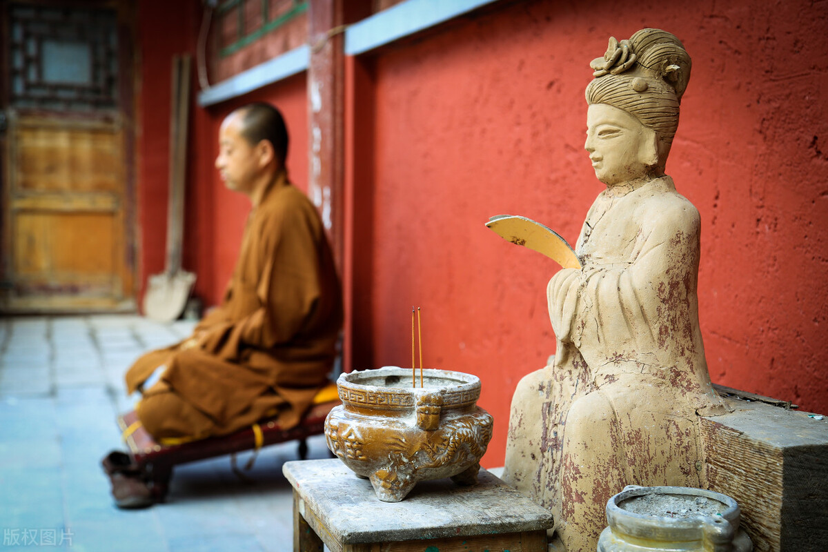 人的运势是阶段性的十年一大运,人生大运的四大忌